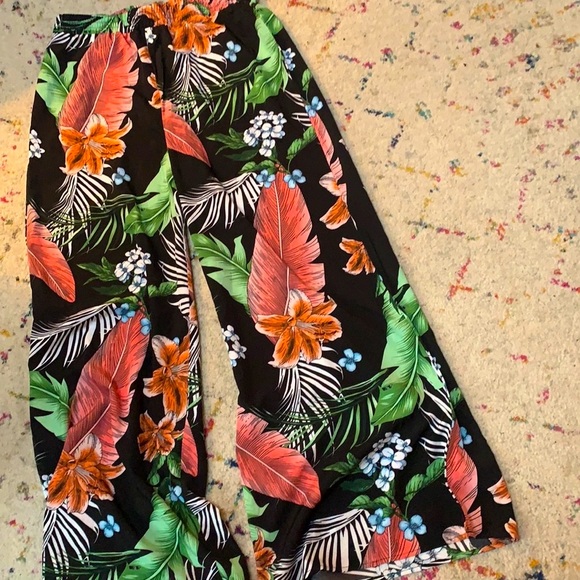 Chic Nation Pants - Tropical wide leg pants flowy